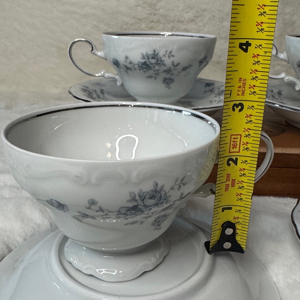 Johann Haviland Bavaria Germany Blue Garland Footed Teacups & Saucers, set of 8 - Picture 9 of 12